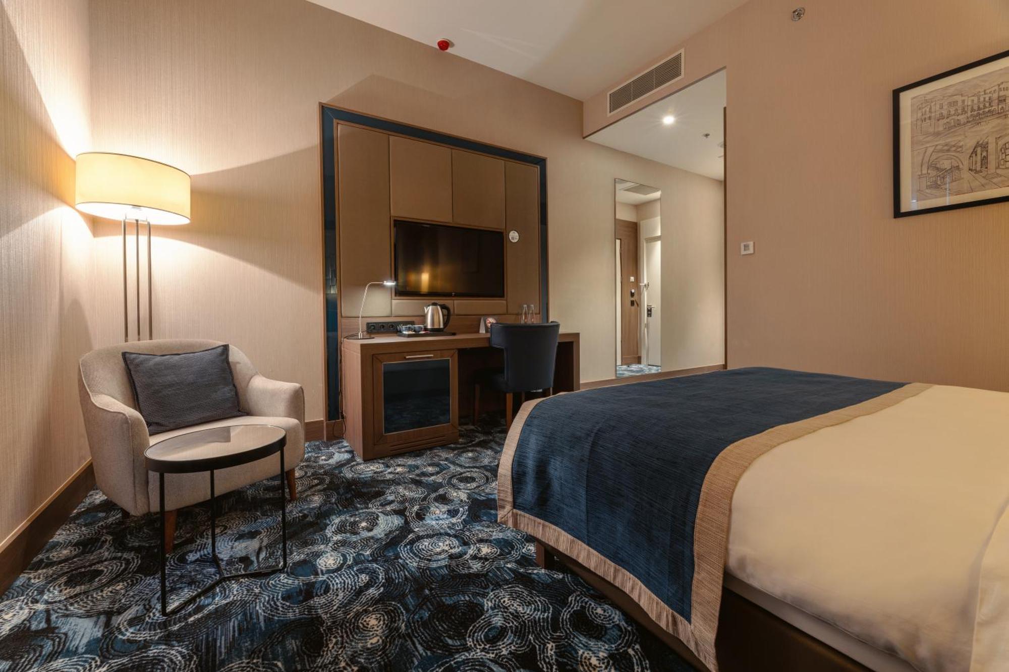 Tbilisi Philharmonic Hotel By Mercure エクステリア 写真